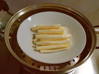 蓝莓酱山药的做法步调：3