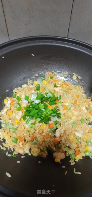 虾仁蛋炒饭的做法步调：11