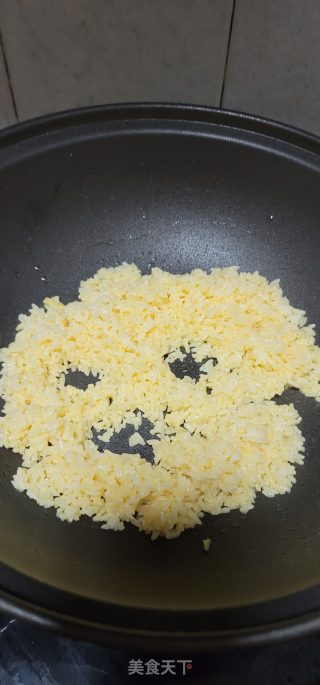 虾仁蛋炒饭的做法步调：8