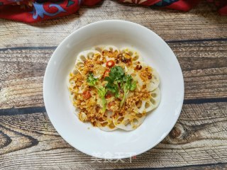 白油蒜泥拌莲菜的做法步调：7