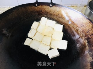 盐煎豆腐的做法步调：2