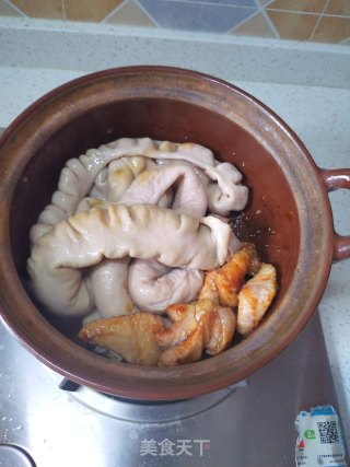 卤猪年夜肠的做法步调：7