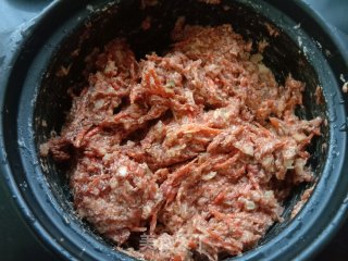 胡萝卜猪肉火饺的做法步调：5