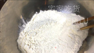 酒酿馒头，谦屋飘喷鼻，心感苦涩，绵硬Q弹。的做法步调：2