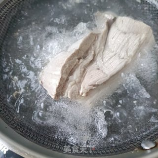 咸菜扣肉的做法步调：1