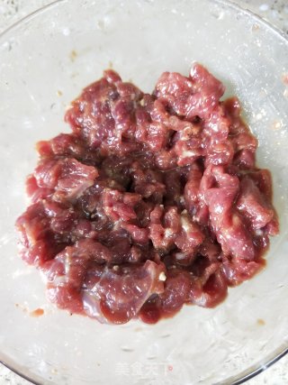 牛肉滑蛋的做法步调：3
