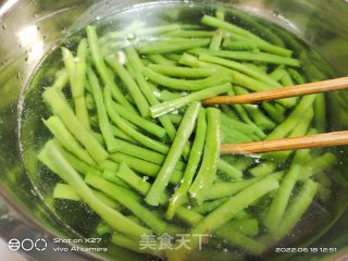 凉拌豆角的做法步调：6