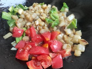 番茄青椒炒茄丁的做法步调：6