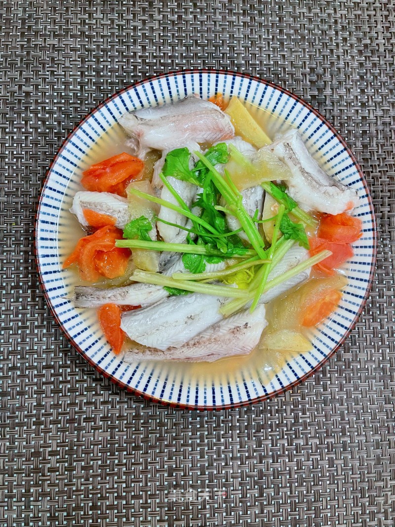 番茄咸菜豆腐鱼的做法