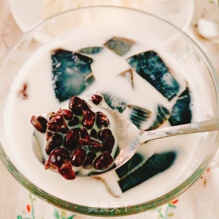白豆烧仙草奶茶的做法步伐
：11