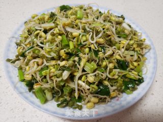 喷鼻香
葱炒绿豆芽
的做法步伐
：5