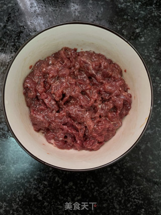 北瓜蒸牛肉的做法步调：2