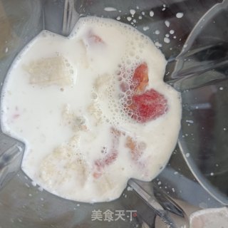 喷鼻蕉苦桃冰淇淋的做法步调：4