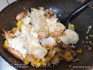 虾头玉米炒饭的做法步调：4