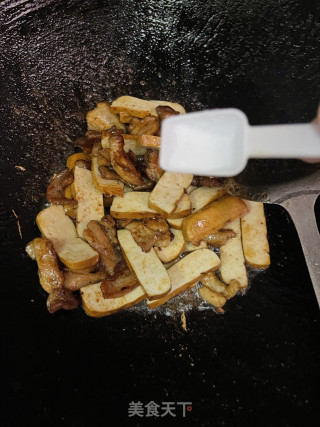 喷鼻干炒五花肉的做法步调：7