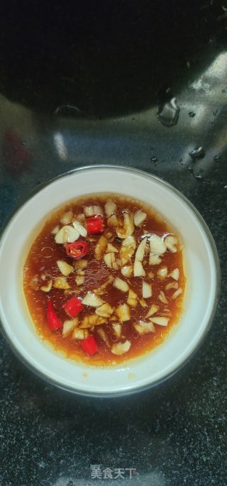 虾仁拌木耳春葵的做法步调：5