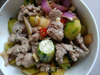 黄瓜拌牛肉的做法步调：7