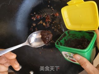 尖椒炒茄子的做法步调：3