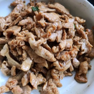 青椒炒里脊肉的做法步调：4