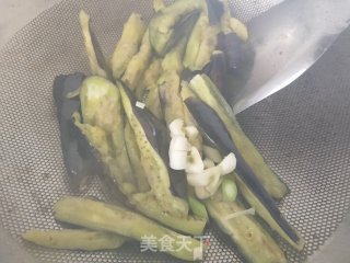 家常炖茄子的做法步调：3