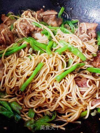 排骨豆角焖里的做法步调：9