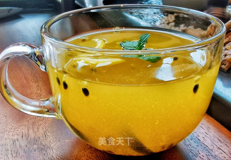 百喷鼻果柠檬饮的做法