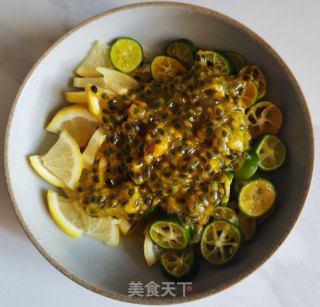 百喷鼻果柠檬饮的做法步调：4