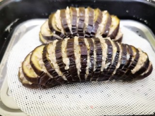 茄子别再炒着吃，如许做简朴好吃又下饭，肉终蒸茄龙的做法步调：7