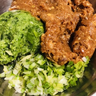 芹菜火饺的做法步调：8