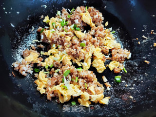 蛋炒饭的做法步调：7