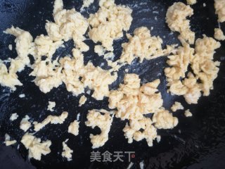 尖椒黄瓜炒鸡蛋的做法步调：3
