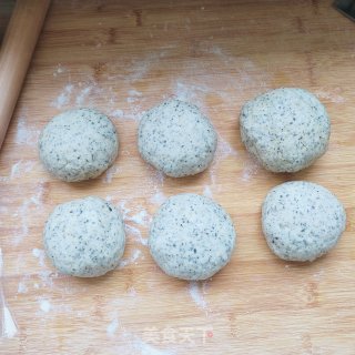 乌芝麻饼的做法步调：9