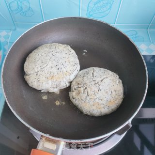 乌芝麻饼的做法步调：14