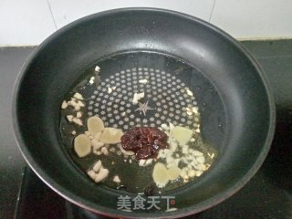 酱爆猪肝的做法步调：10