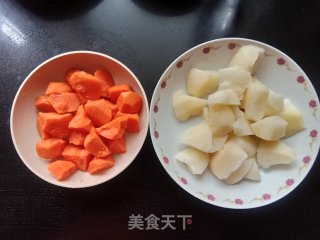 咖喱牛腩的做法步调：6