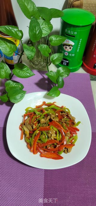 青白椒炒肉丝的做法步调：10