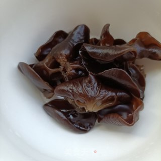 黄瓜木耳拌牛肉的做法步调：4