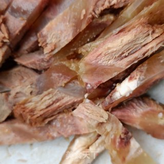 芹菜拌酱牛肉的做法步调：11