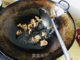 仄菇炒肉片的做法步调：5