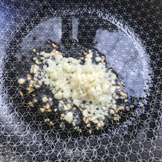 核桃油炒丝瓜的做法步调：4