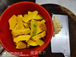 蒜蓉烧喷鼻芋北瓜的做法步调：2