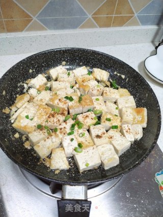 喷鼻煎豆腐的做法步调：4