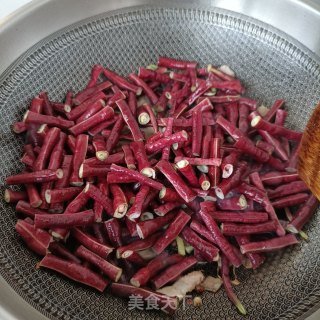 回锅肉焖白豆角的做法步调：8