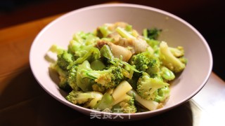 五花肉烧西蓝花的做法步调：6