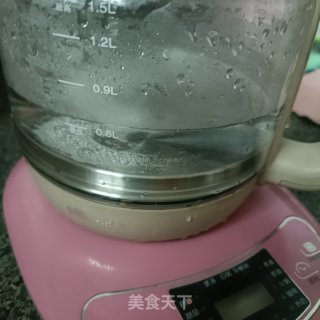 白糖煮鸡蛋的做法步调：1