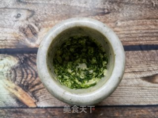 小肘花蘸十喷鼻菜蒜汁的做法步调：14