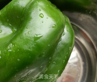 菜椒心蘑拌苦虾的做法步调：6