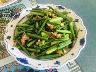 韭苔炒牛肉的做法步调：9