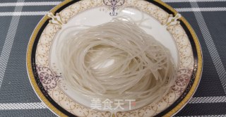 利剑菜粉条烧油豆腐的做法步调：3