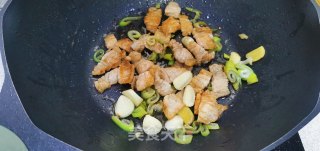 利剑菜粉条烧油豆腐的做法步调：4
